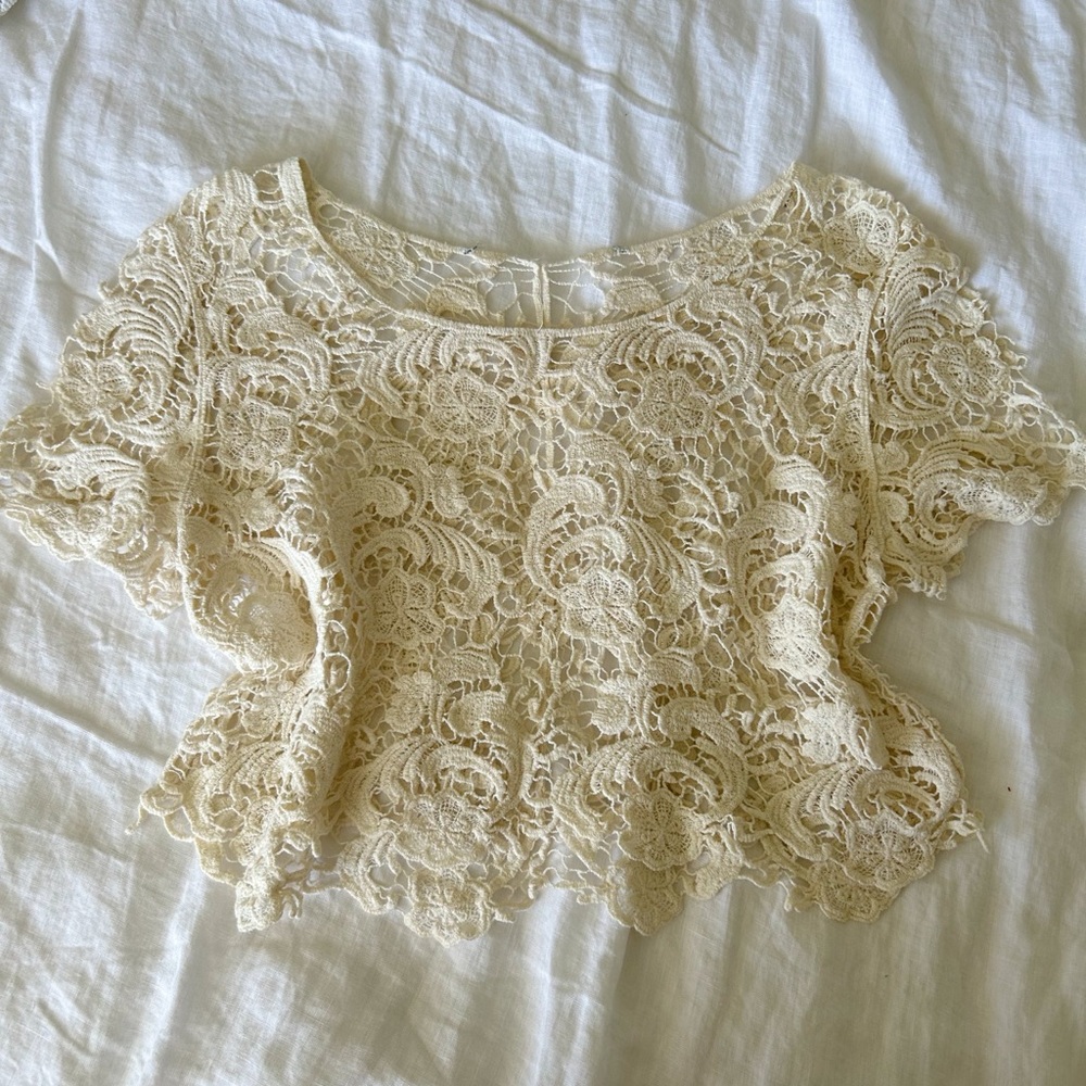 Vintage thick lace top